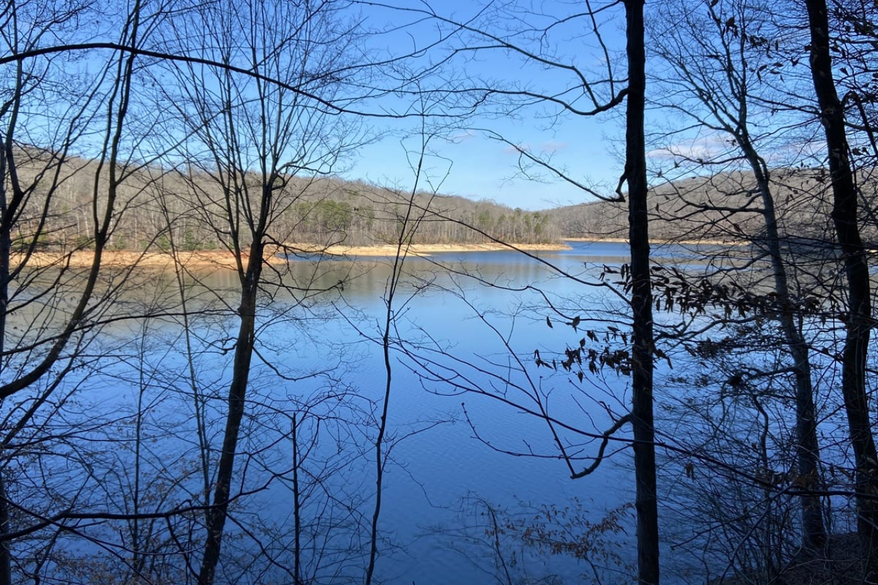 WINTER HIKING IN ANDERSON COUNTY, TENNESSEE